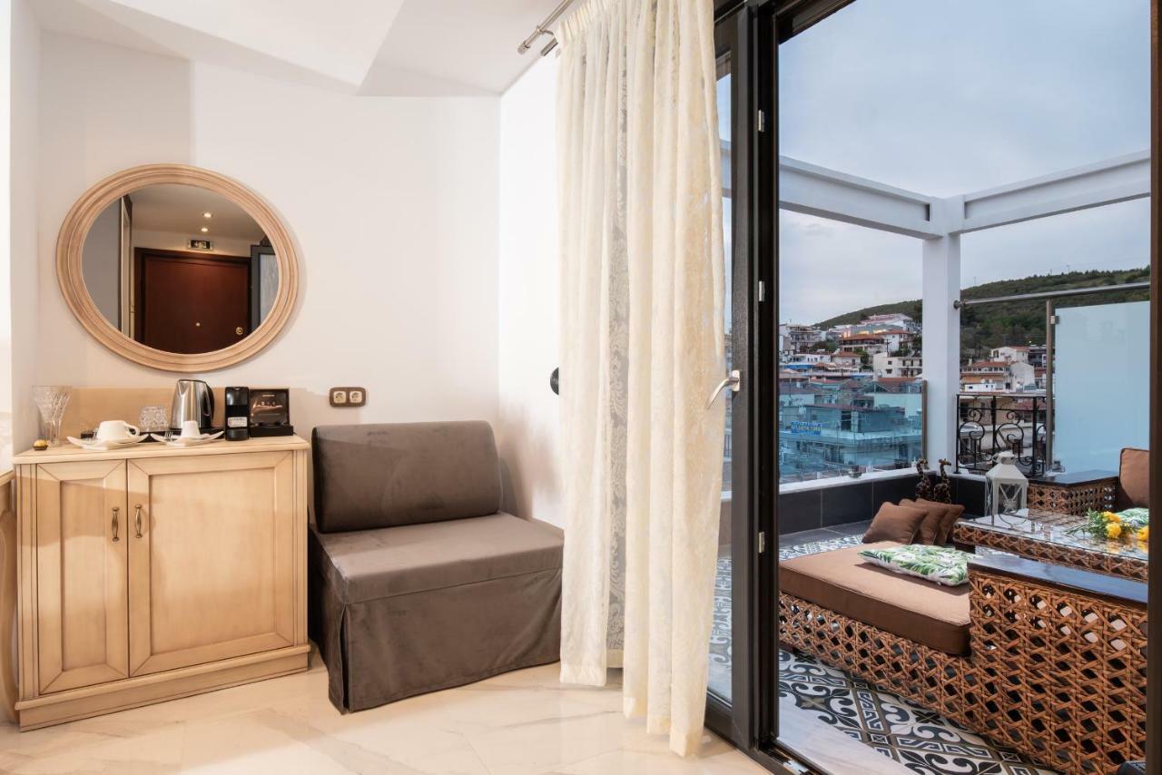 נאוס מרמרס Pela Veranda Exquisite Suites מראה חיצוני תמונה